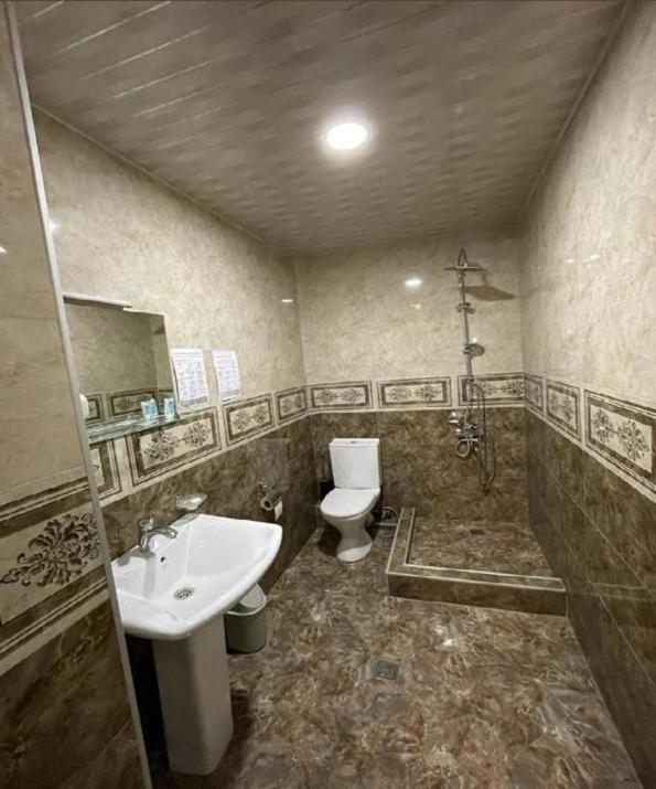 Hotel Grand Tbilisi Esterno foto