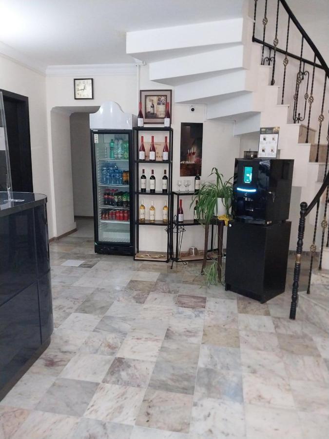 Hotel Grand Tbilisi Esterno foto