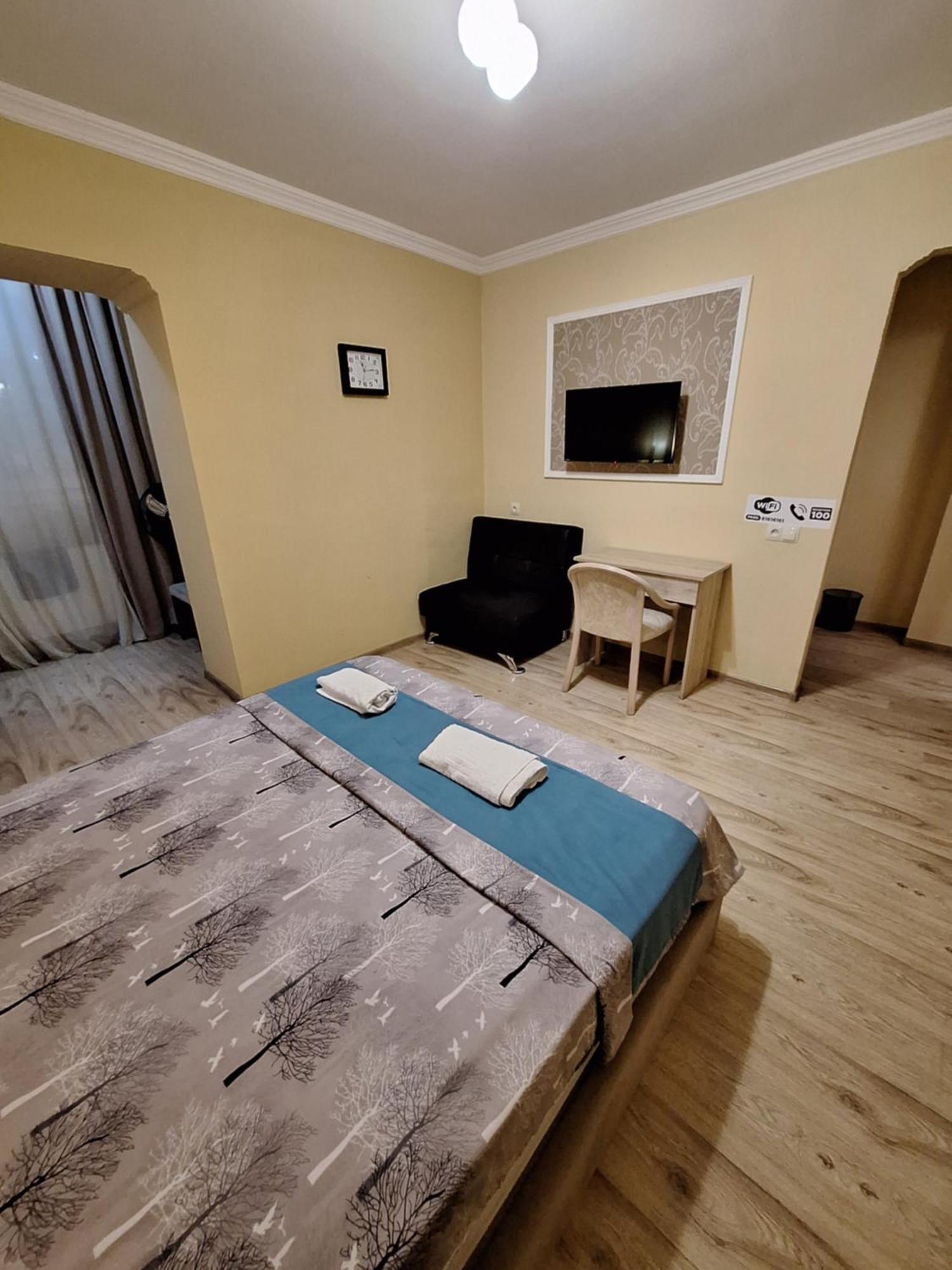 Hotel Grand Tbilisi Esterno foto