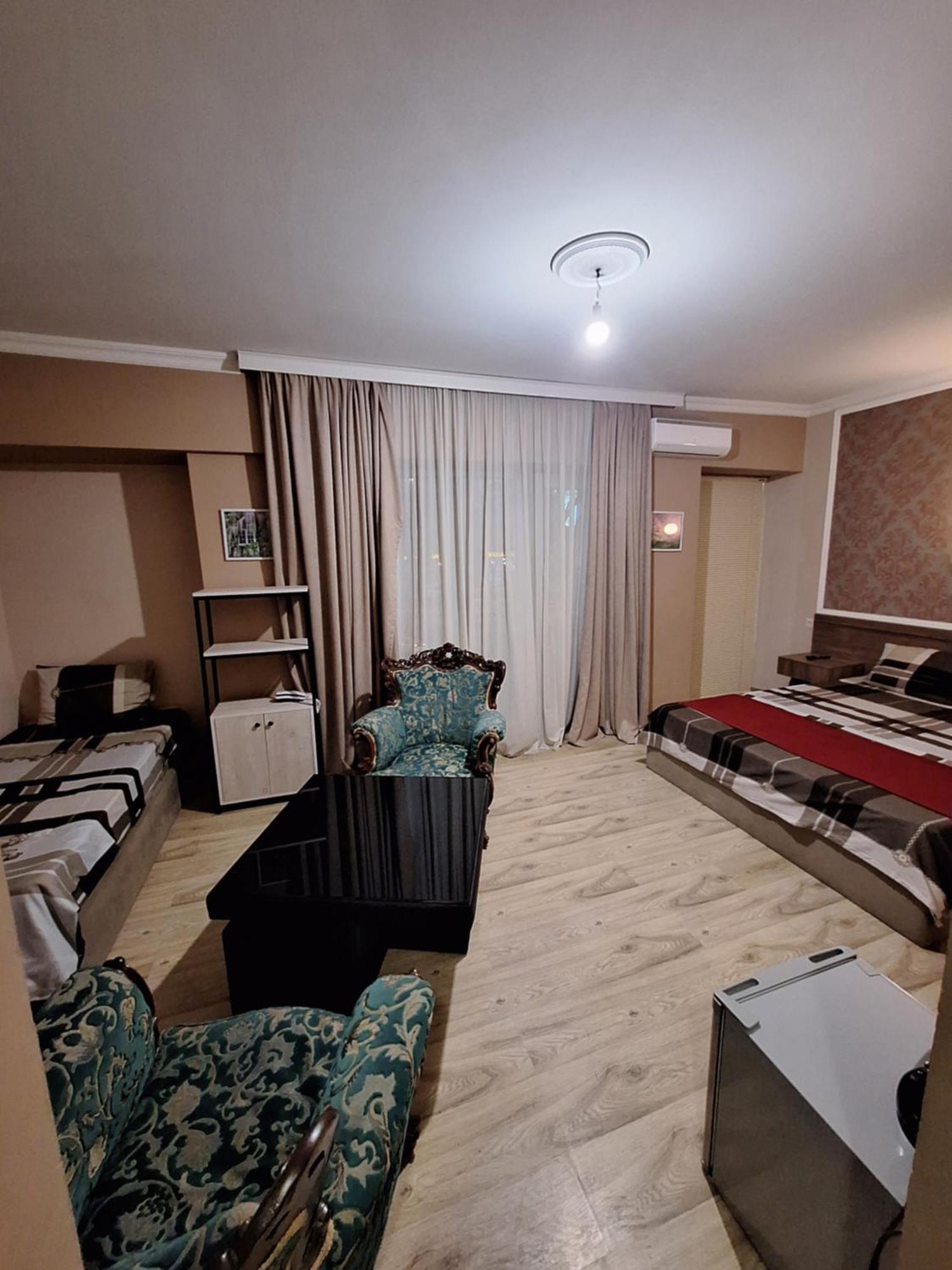 Hotel Grand Tbilisi Esterno foto