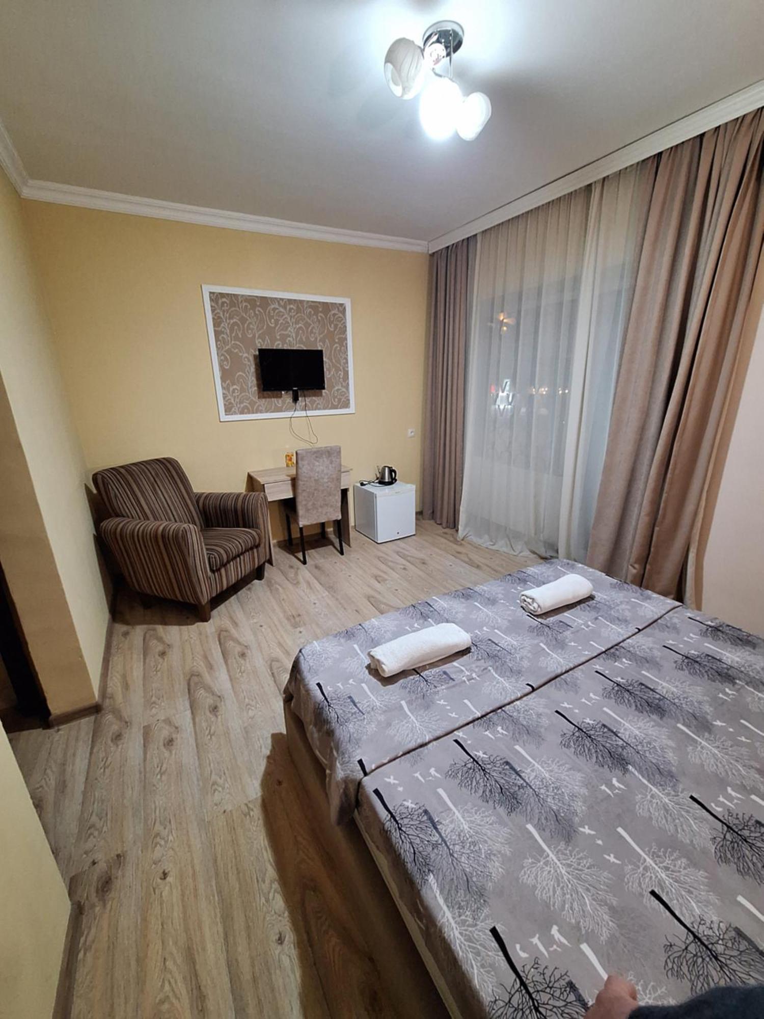 Hotel Grand Tbilisi Esterno foto