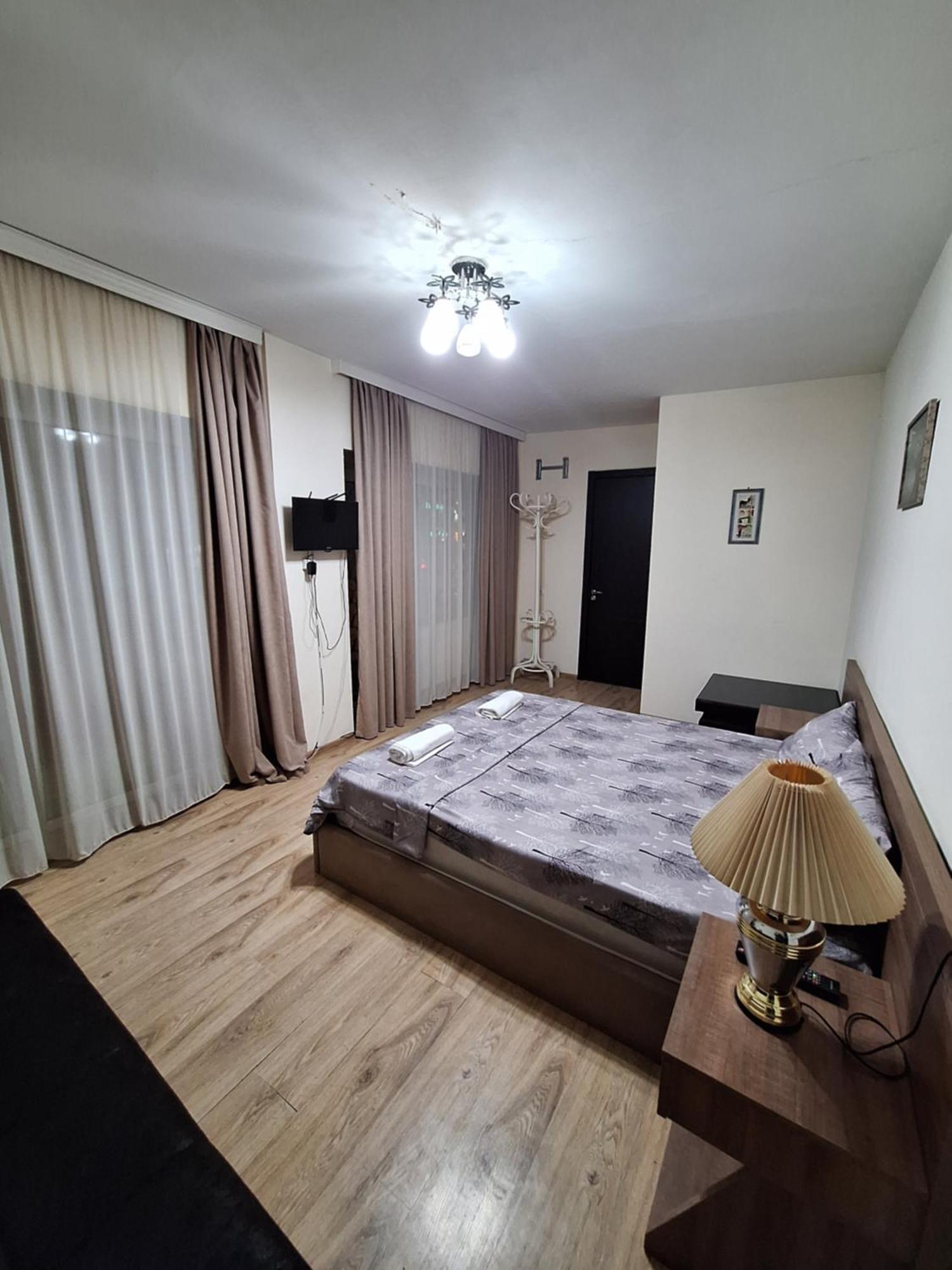 Hotel Grand Tbilisi Esterno foto