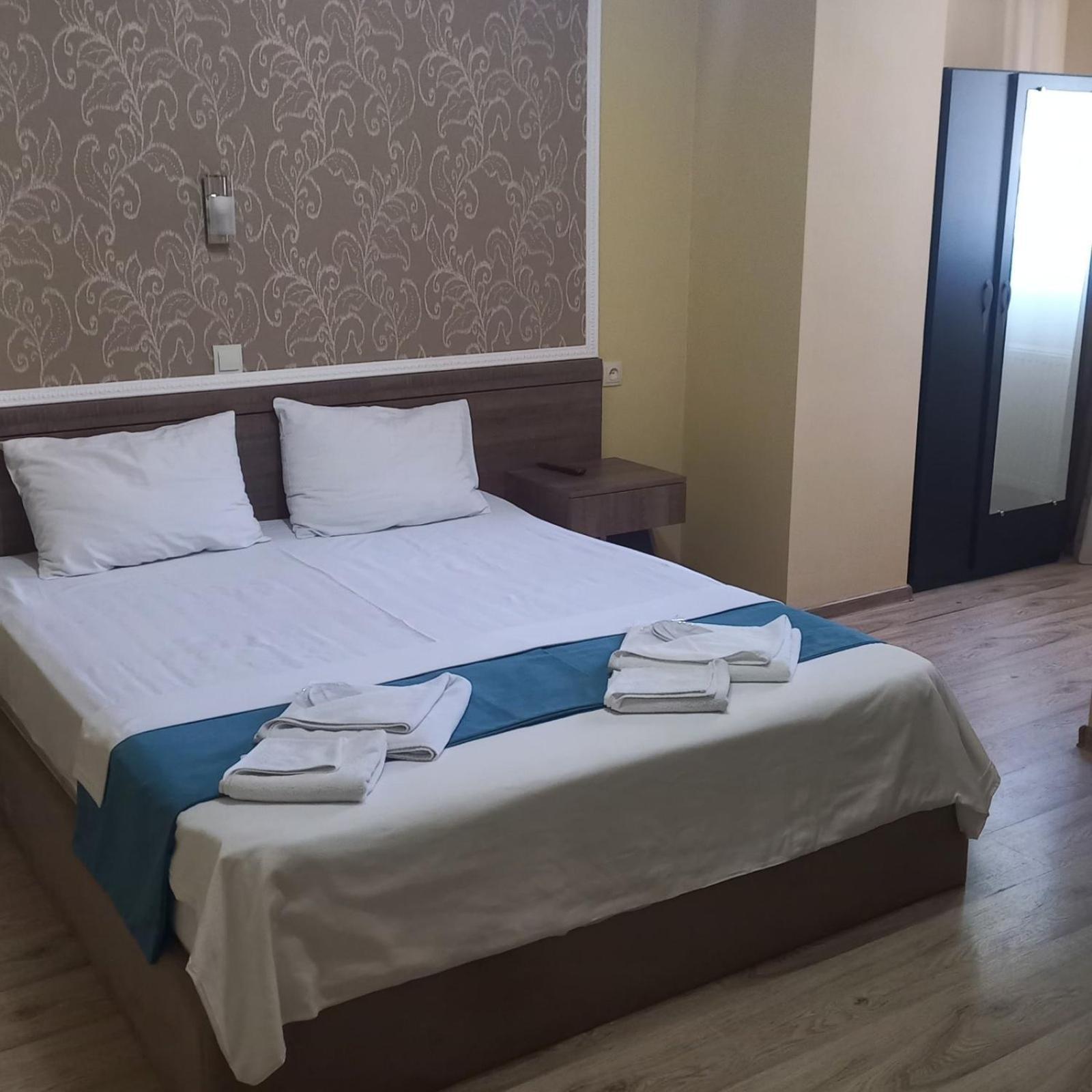 Hotel Grand Tbilisi Esterno foto