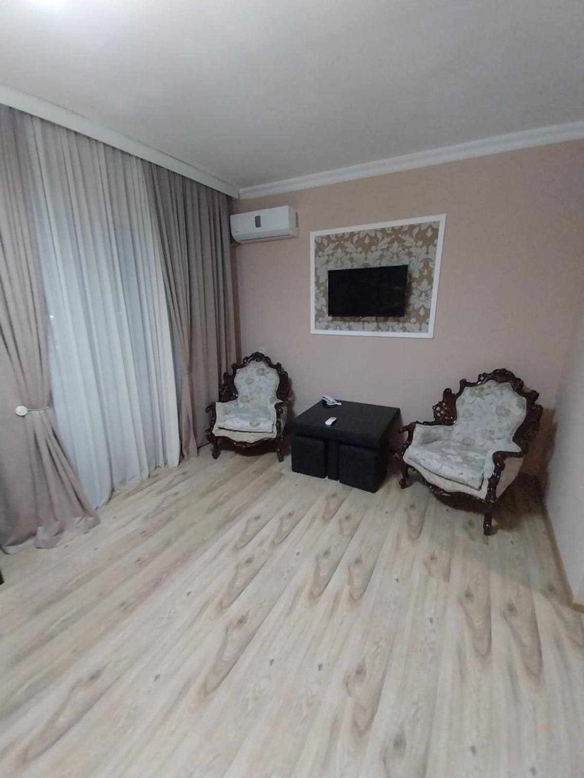 Hotel Grand Tbilisi Esterno foto